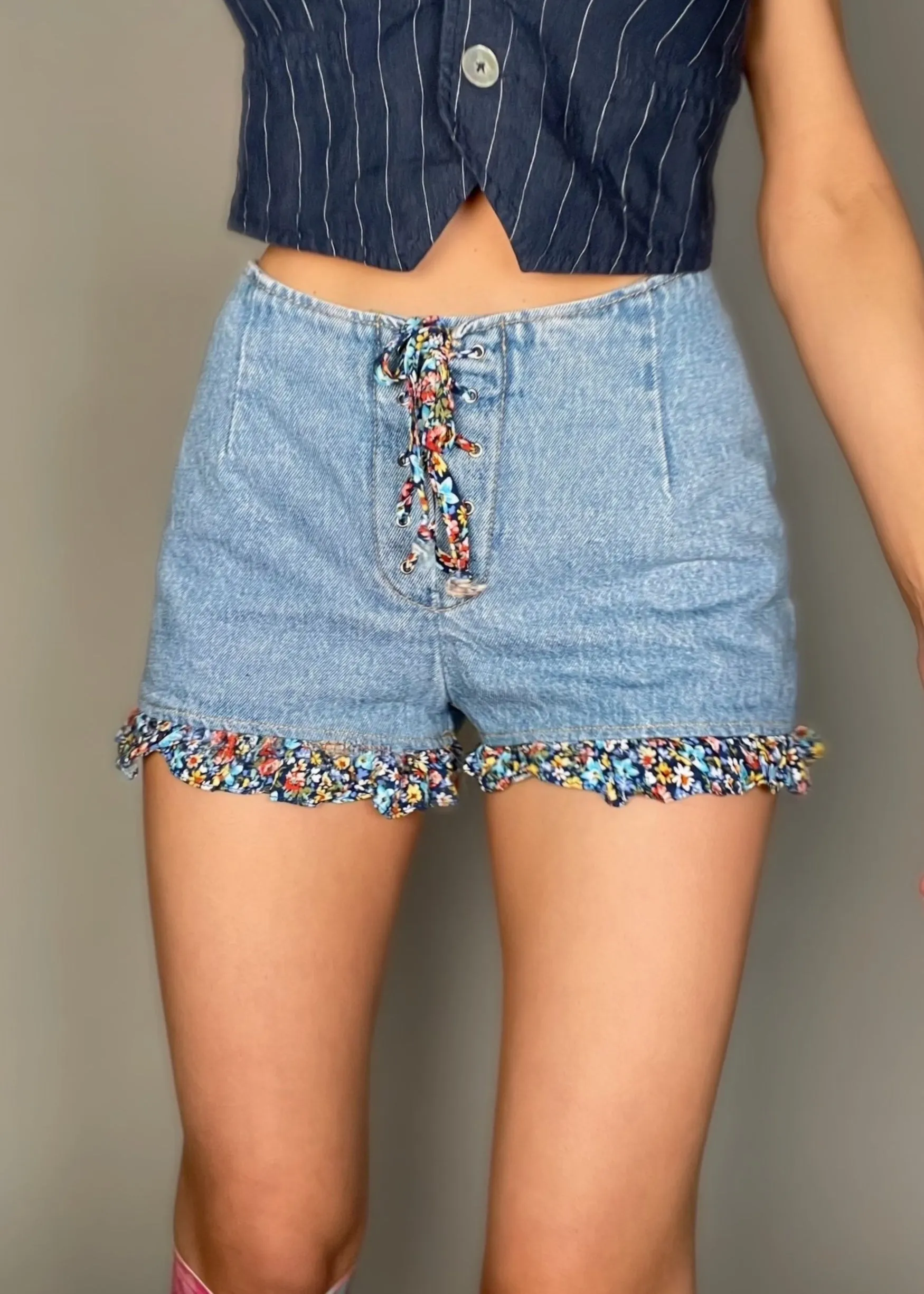 90s Lace-Up Ruffle Hem High Waisted Jorts | Vintage Paris Blues