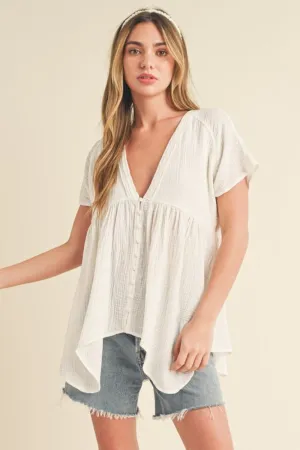 Aemi   Co Tuck Detail V-Neck Short Sleeve Blouse