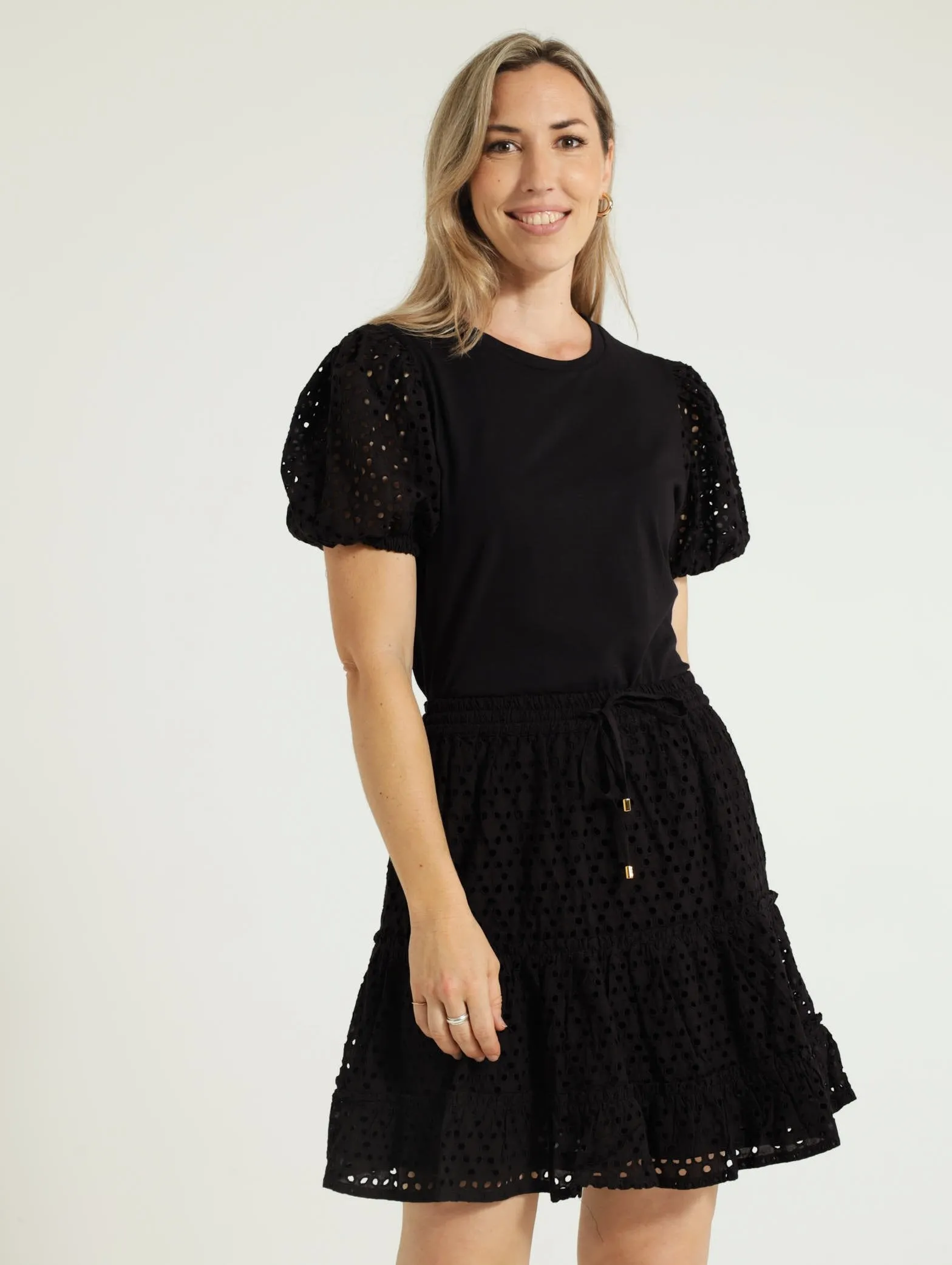 Anglaise Tiered Mini Skirt - Black
