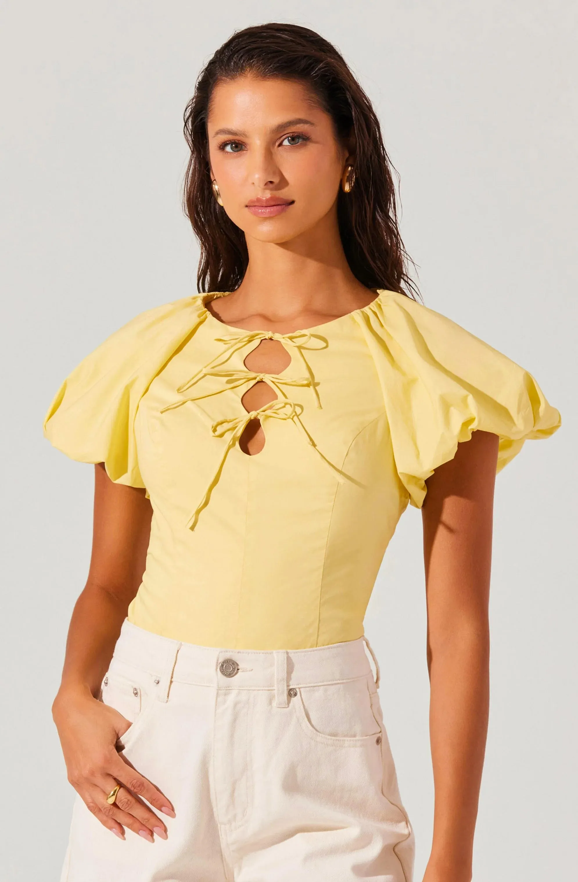 ASTR The Label Aine Poplin Puff Sleeve Top