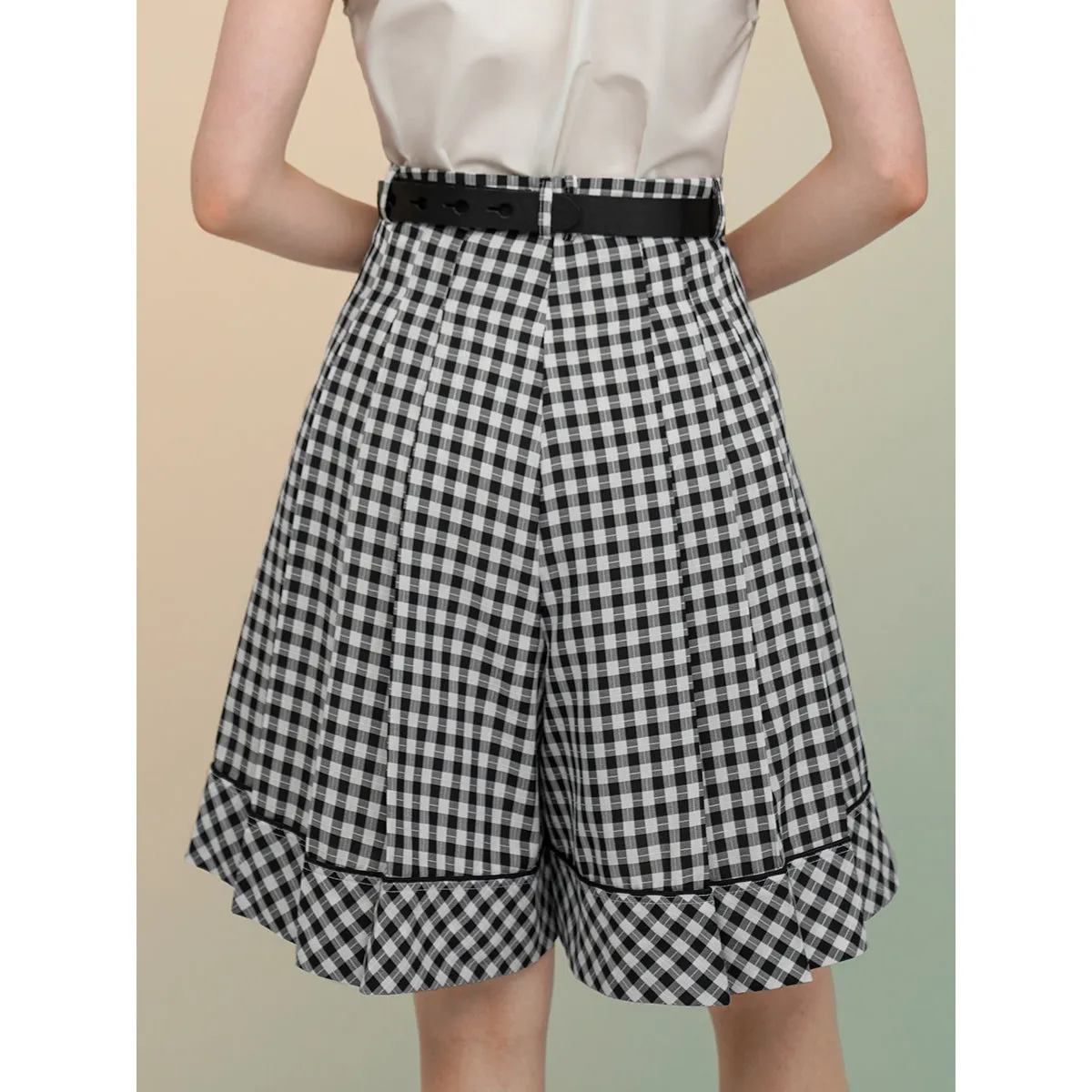Casual plaid shorts