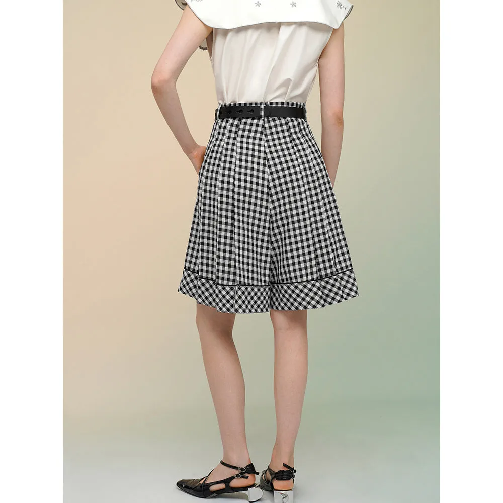Casual plaid shorts