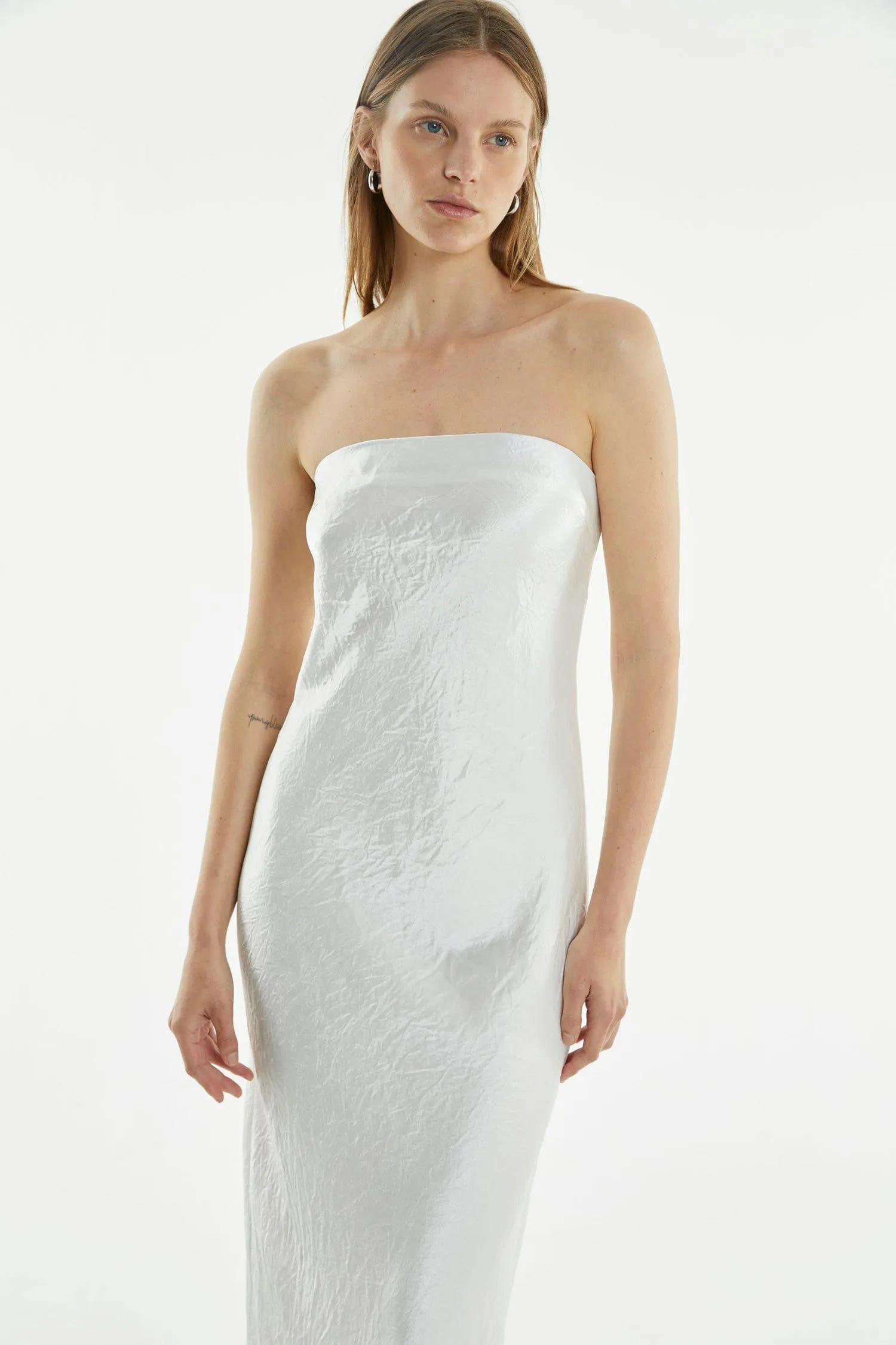 CRUSH BIAS STRAPLESS DRESS | OFF WHITE