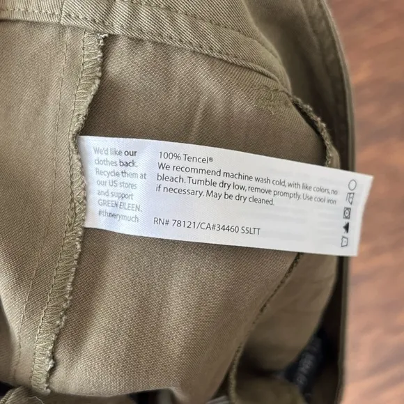 Eileen Fisher Tapered Tencel Casual Summer Shorts Olive Size Large NEW