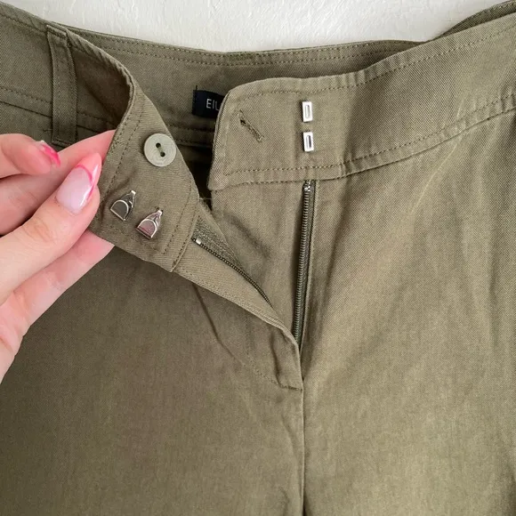 Eileen Fisher Tapered Tencel Casual Summer Shorts Olive Size Large NEW