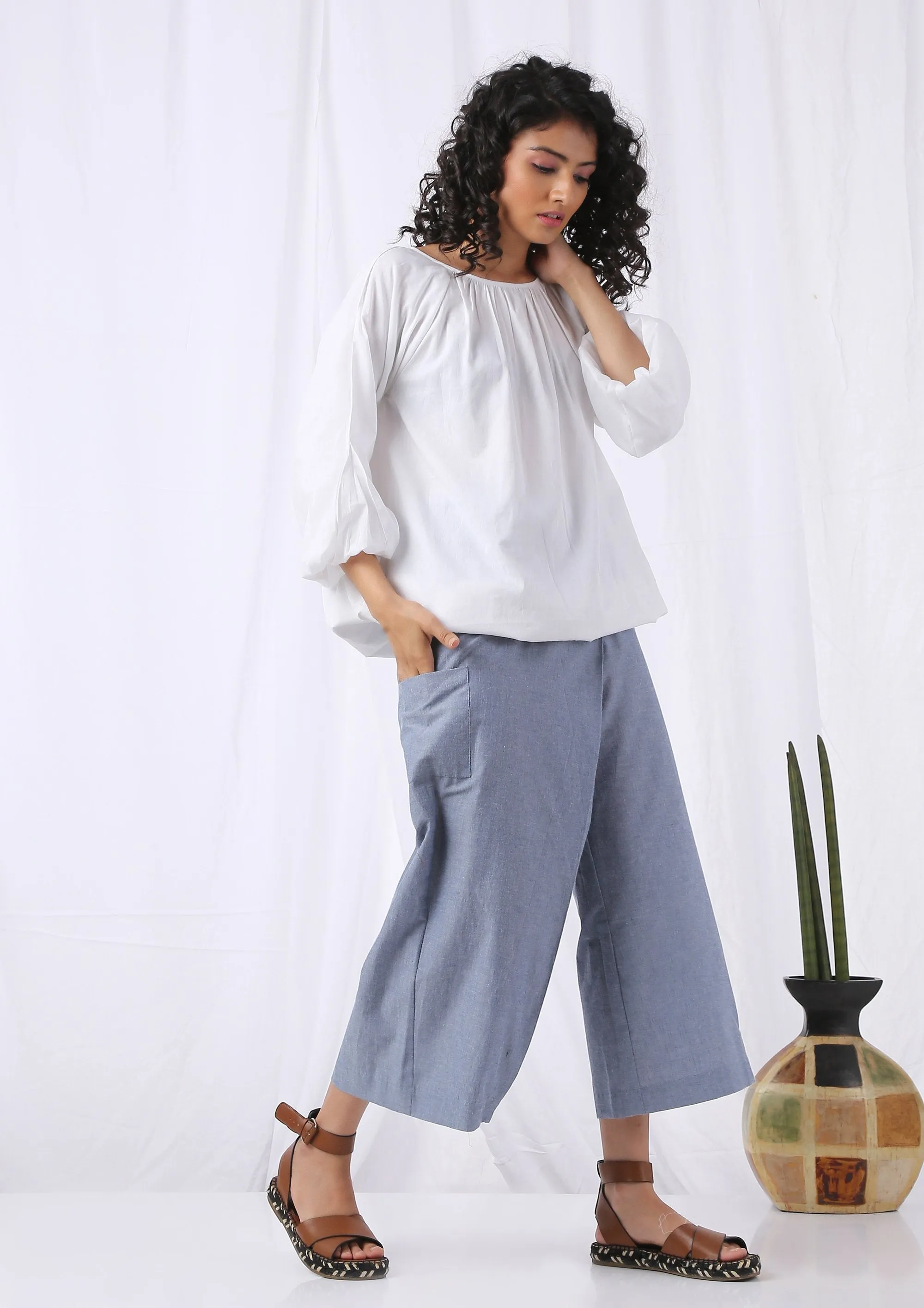 GATHER SLEEVES TOP