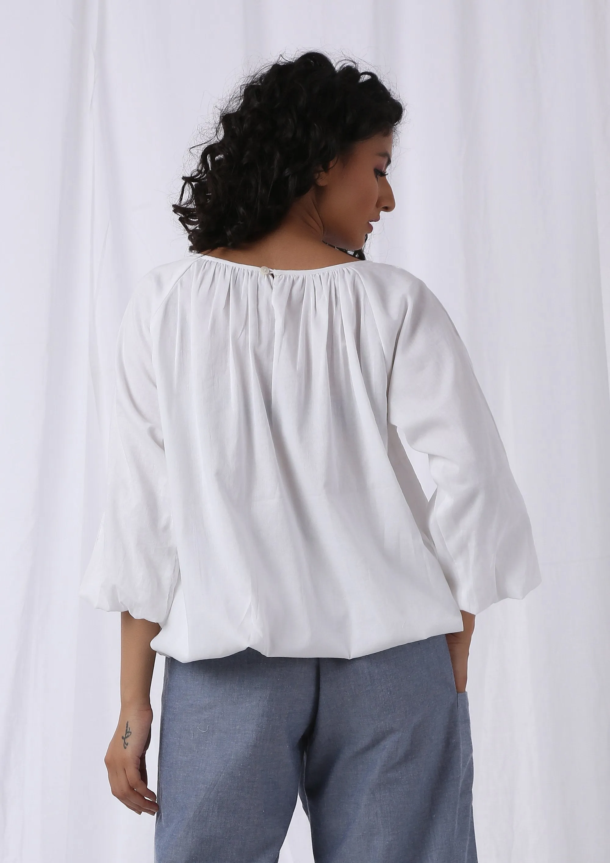 GATHER SLEEVES TOP