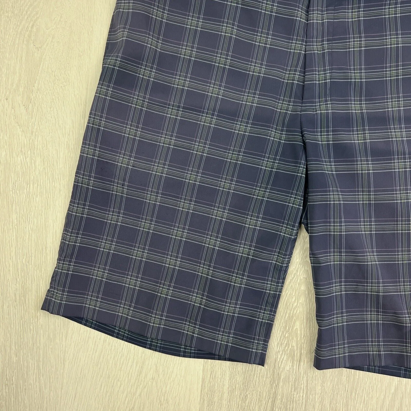 Greg Norman Mens Navy Blue Plaid Golf Shorts Size 38