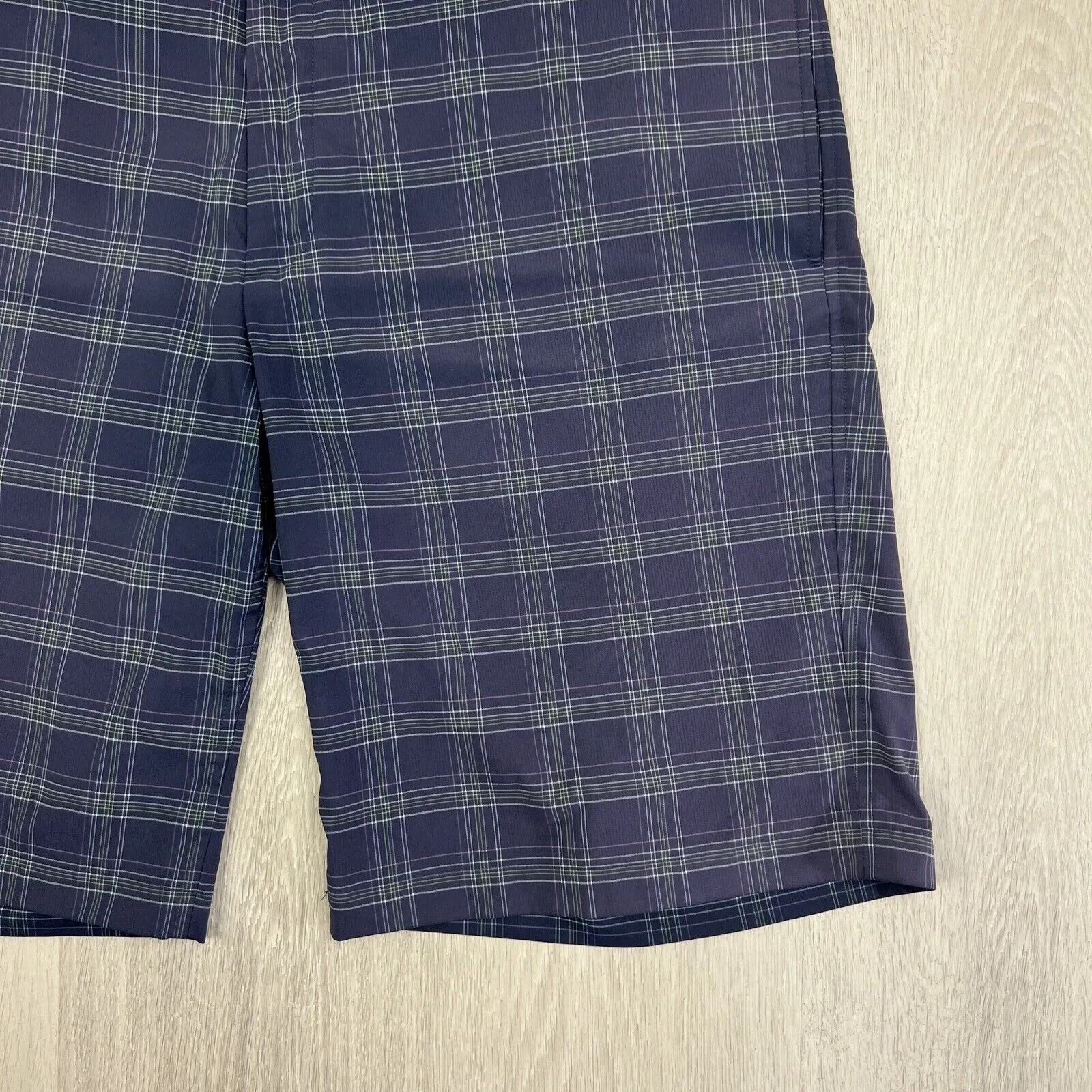 Greg Norman Mens Navy Blue Plaid Golf Shorts Size 38