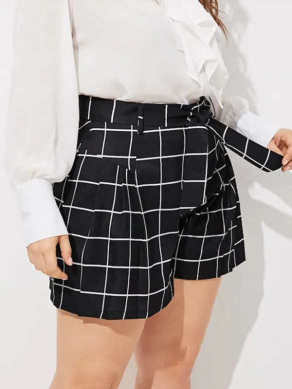 Large Size Women's Plaid Shorts