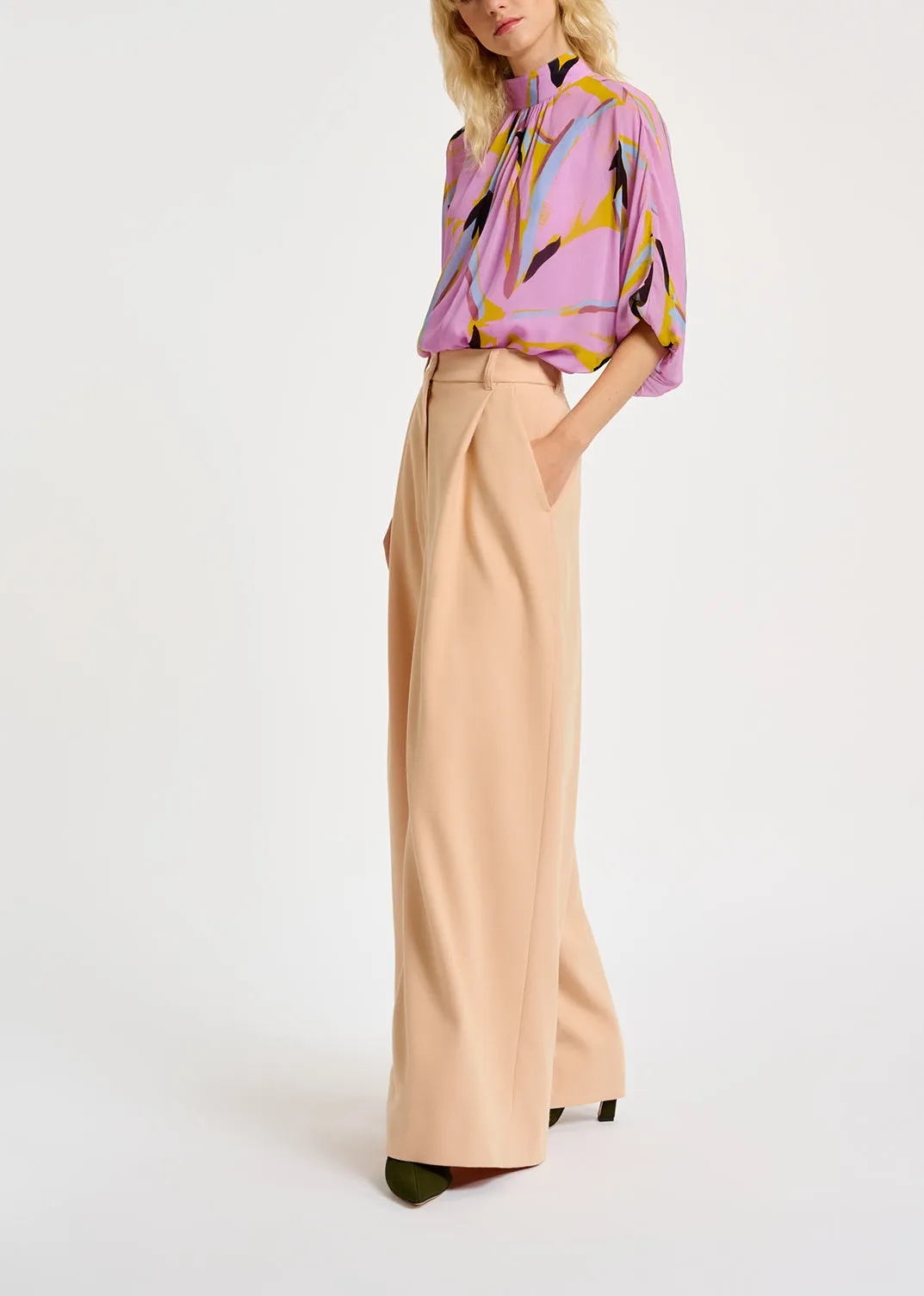 Lilac abstract-print top with puffed sleeves