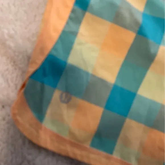 Lululemon speed shorts size 8 in seawheeze plaid