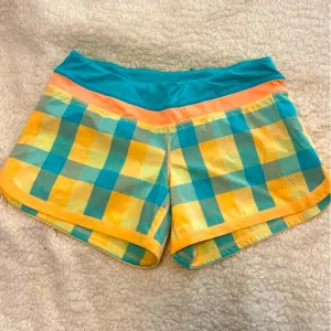 Lululemon speed shorts size 8 in seawheeze plaid