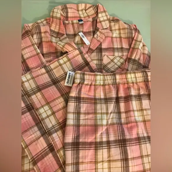 Old Navy Women’s Plaid Flannel Pajama Set.Plus size 4XL NWT