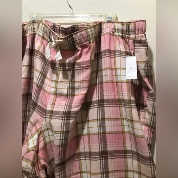 Old Navy Women’s Plaid Flannel Pajama Set.Plus size 4XL NWT