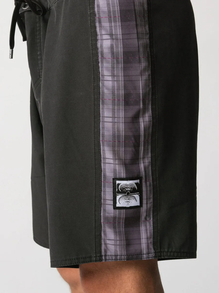 Plaid Control 18.5 Trunk