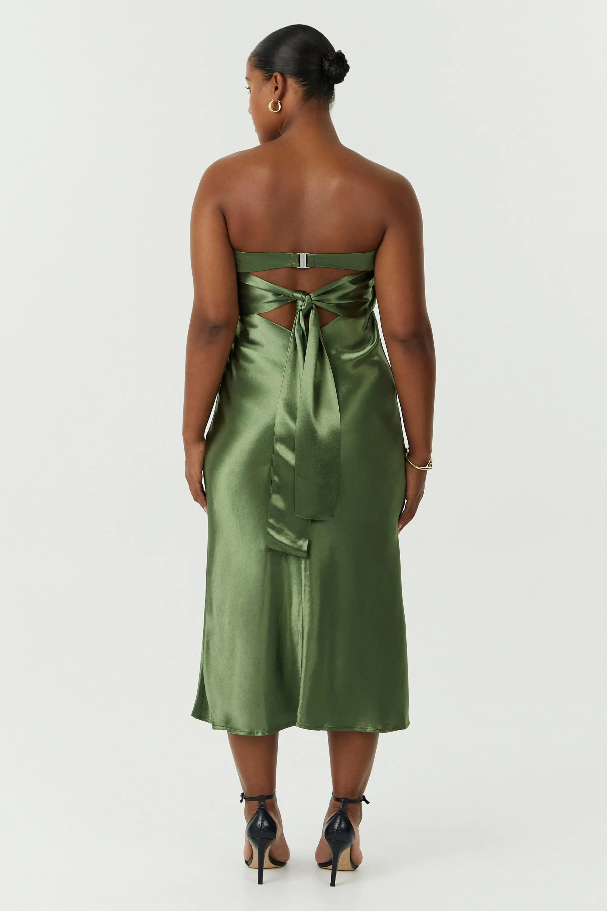 SATIN TIE BACK STRAPLESS MIDI | OLIVE