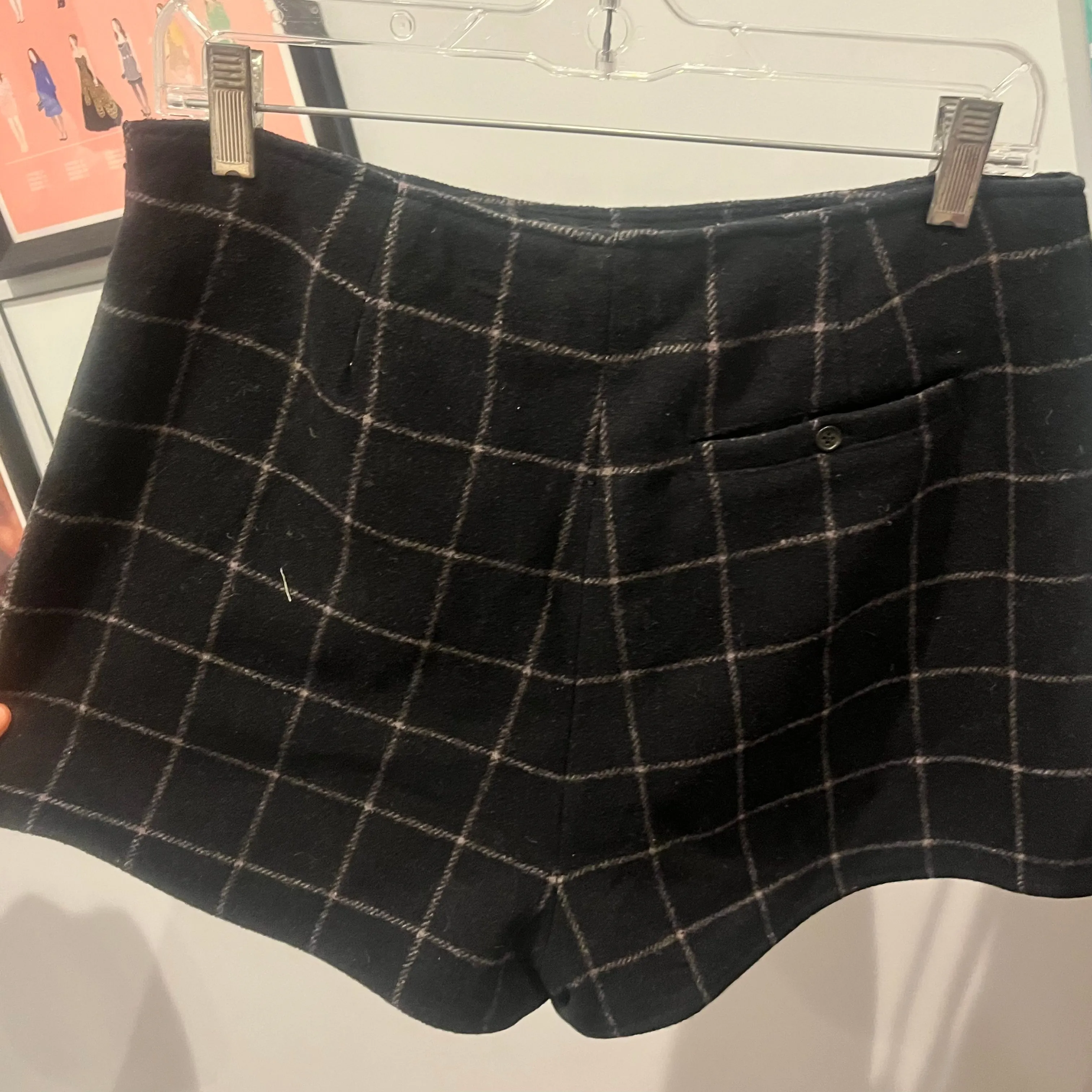 Serena van der Woodsen's Joie "Buella" Black Windowpane Plaid Shorts 12 (8)