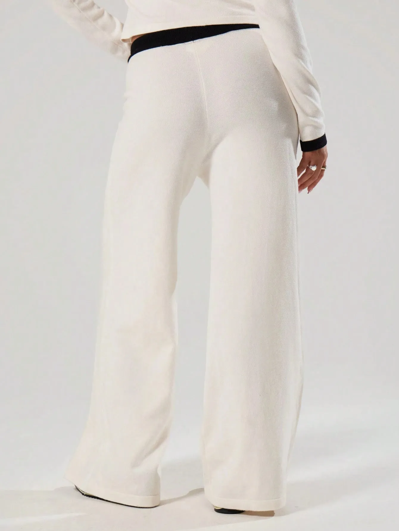 Stylish Knit Contrast Drawstring Trousers – Comfortable & Trendy