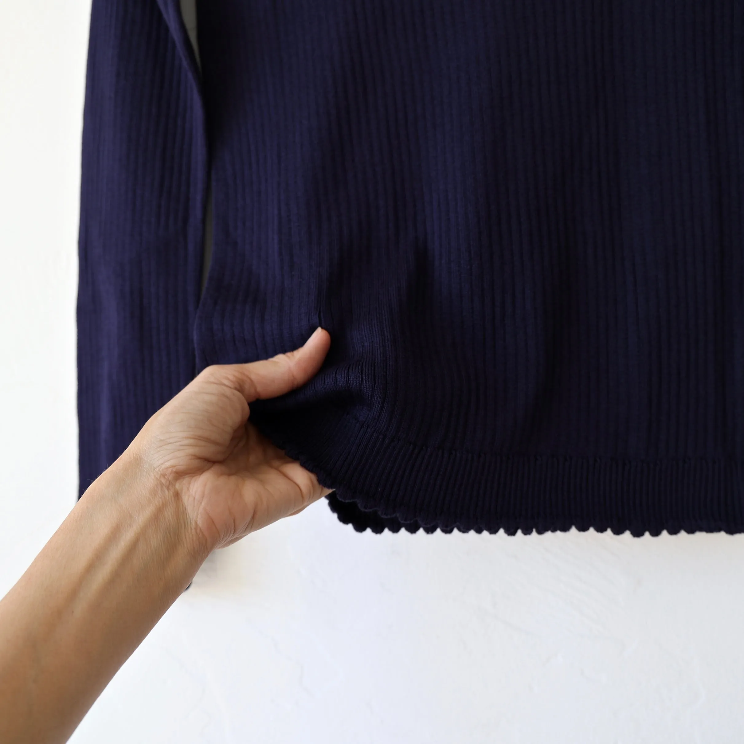 Une Heures Italian Silk Scallop Long Sleeve - Dark Navy