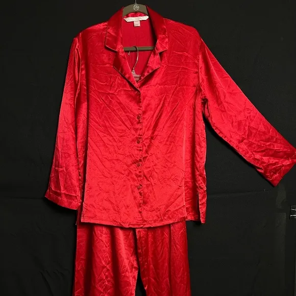 Vintage Victoria's Secret - Two-Piece Pajama Set - Red Satin - S