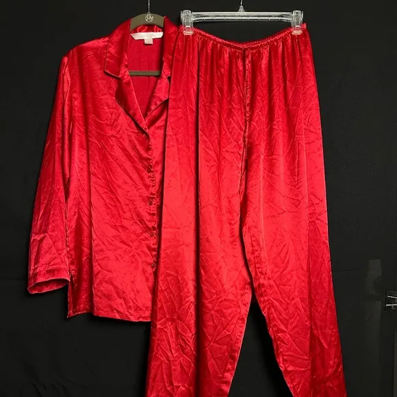 Vintage Victoria's Secret - Two-Piece Pajama Set - Red Satin - S