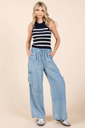 WASHED CHAMBRAY ELASTIC WAIST CARGO WIDE LEG PANTS