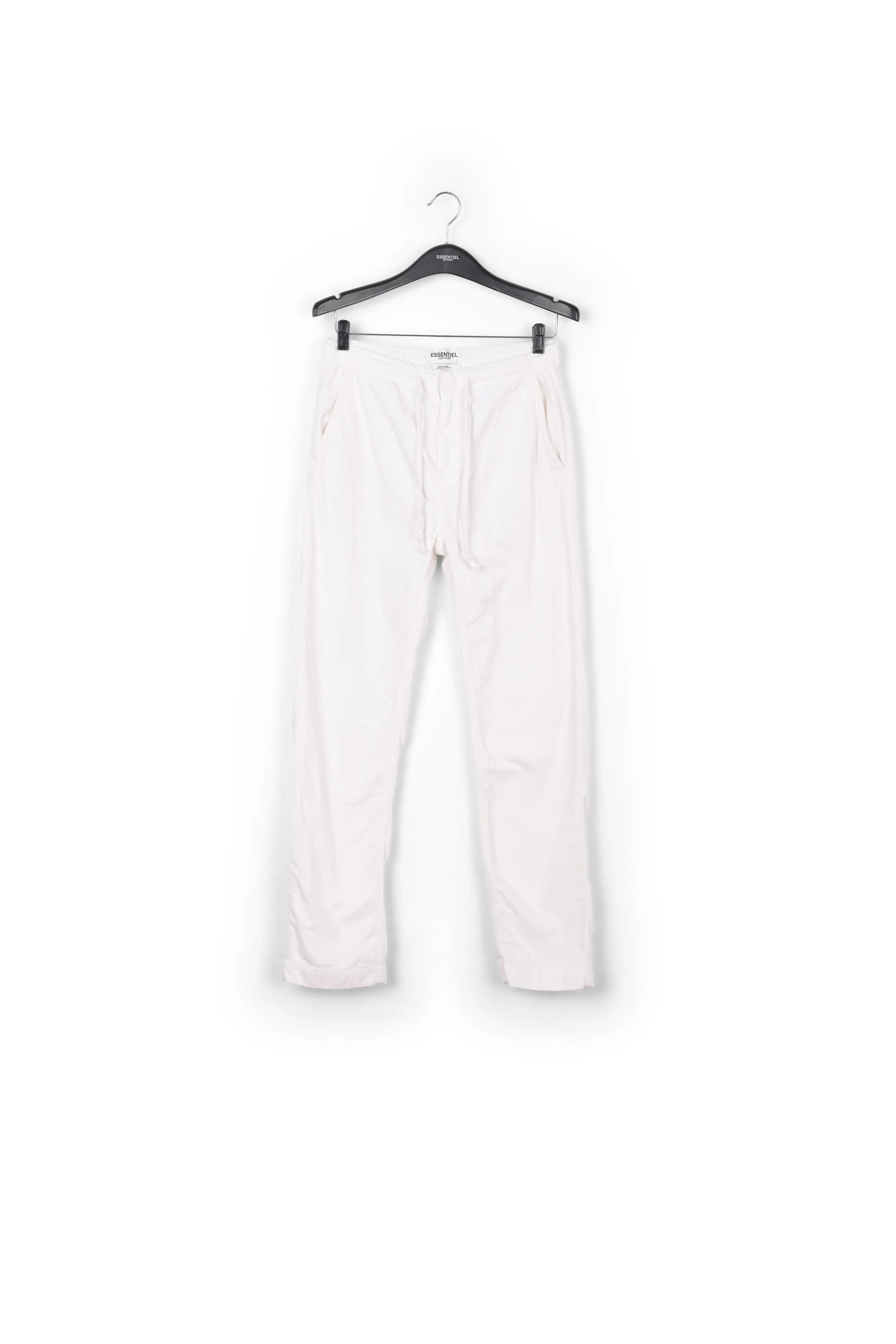 White boyfriend-fit jeans