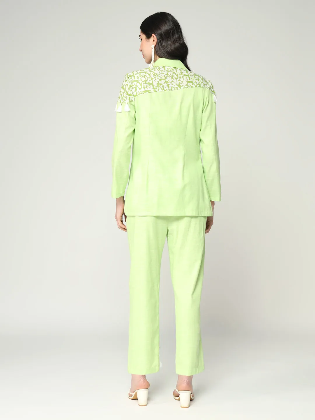 Women's Chambray Blazer With Printed Colorblocking  Highlighted With Tassels And Matching Pants