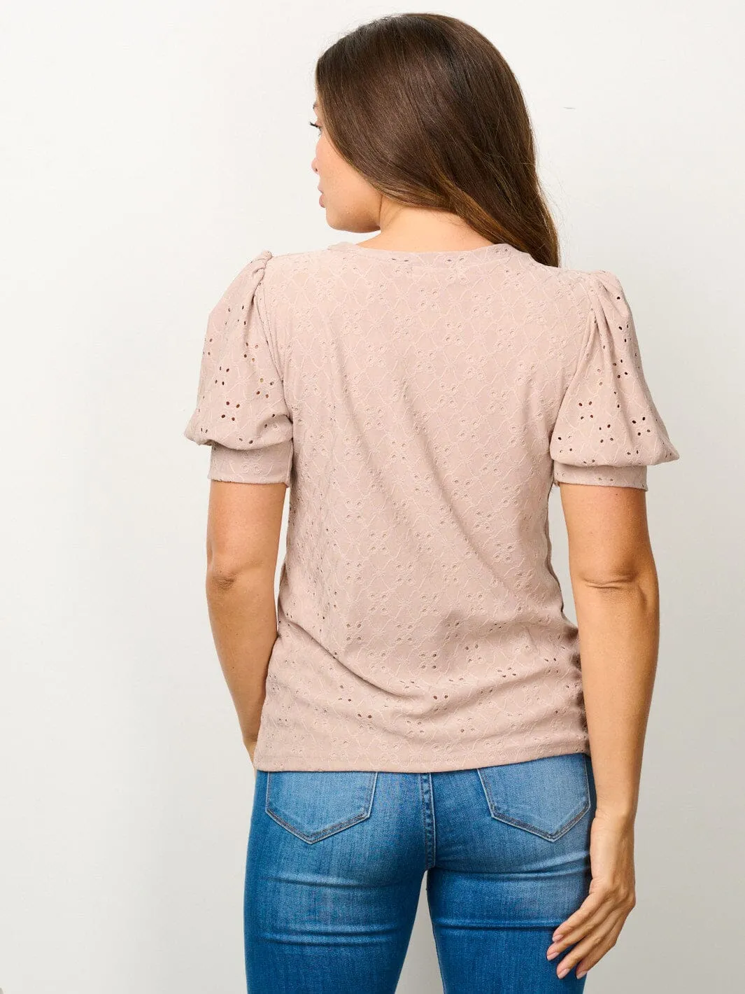 WOMEN'S SHORT PUFF SLEEVE EYELET DETAILED BLOUSE TOP