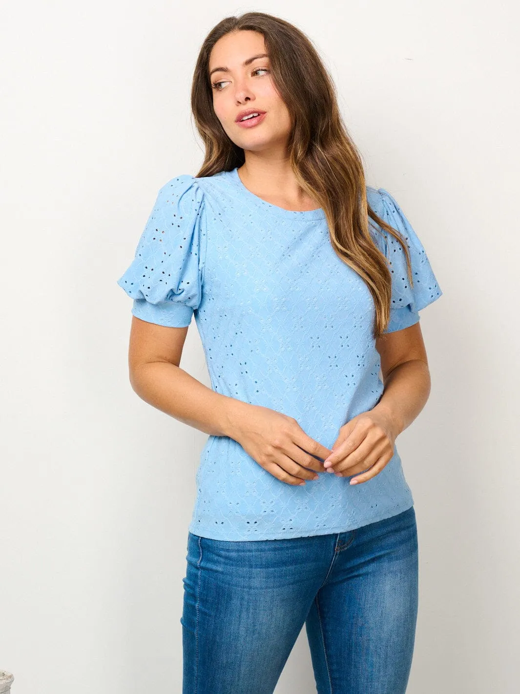 WOMEN'S SHORT PUFF SLEEVE EYELET DETAILED BLOUSE TOP
