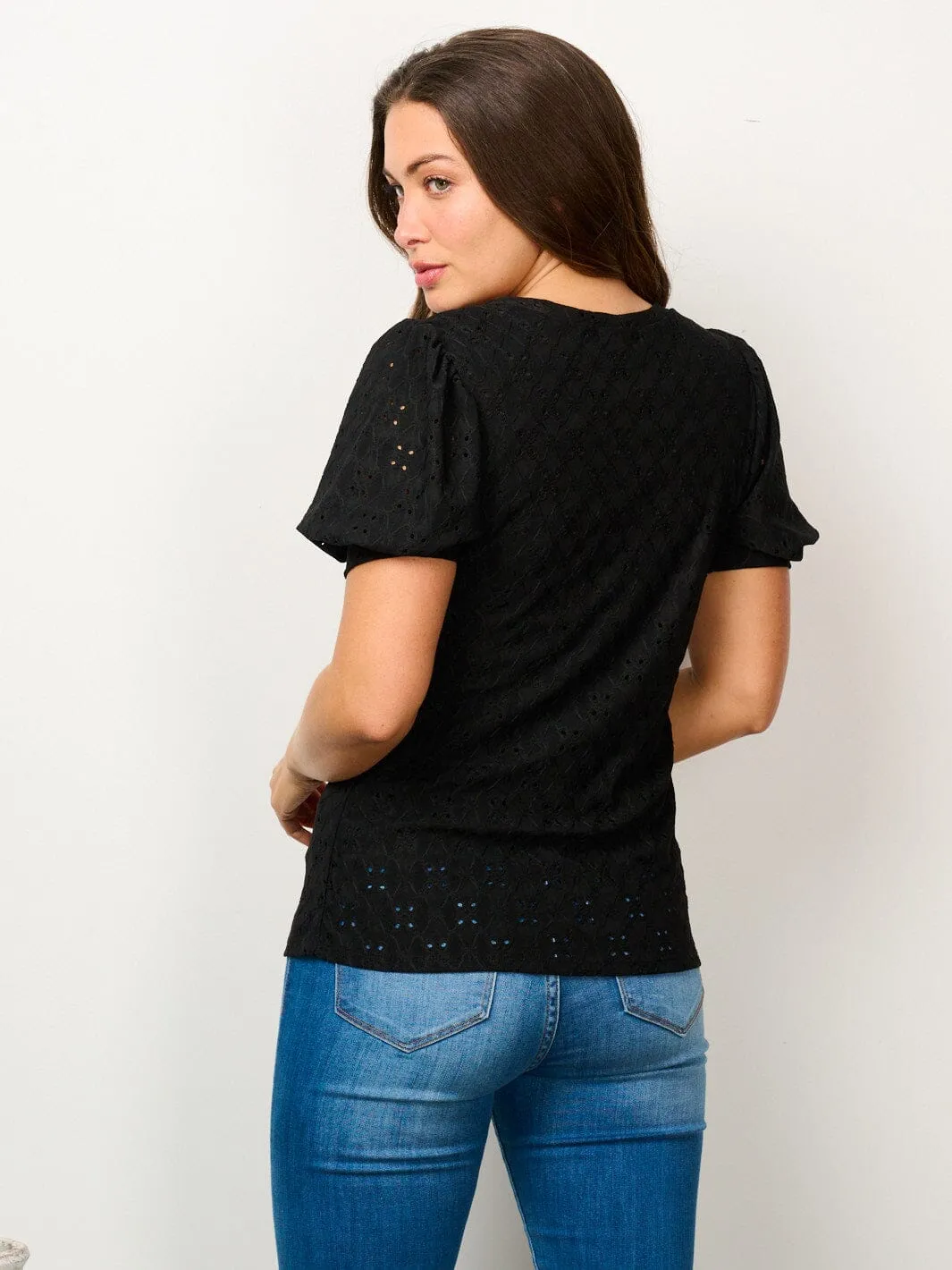 WOMEN'S SHORT PUFF SLEEVE EYELET DETAILED BLOUSE TOP