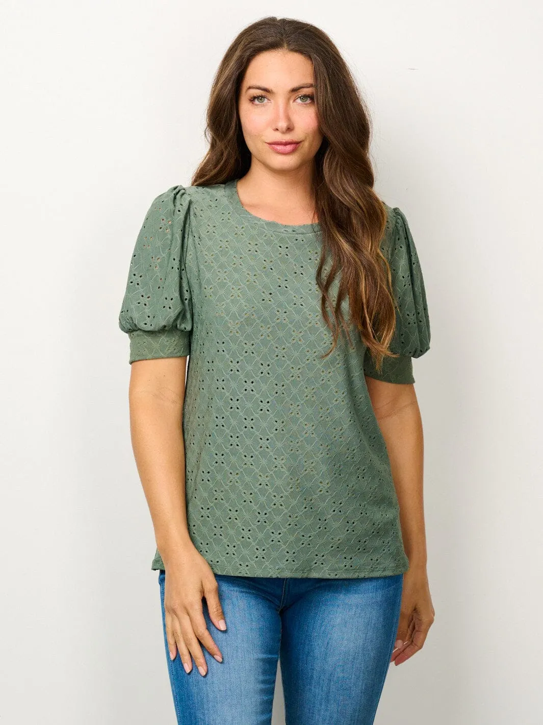 WOMEN'S SHORT PUFF SLEEVE EYELET DETAILED BLOUSE TOP