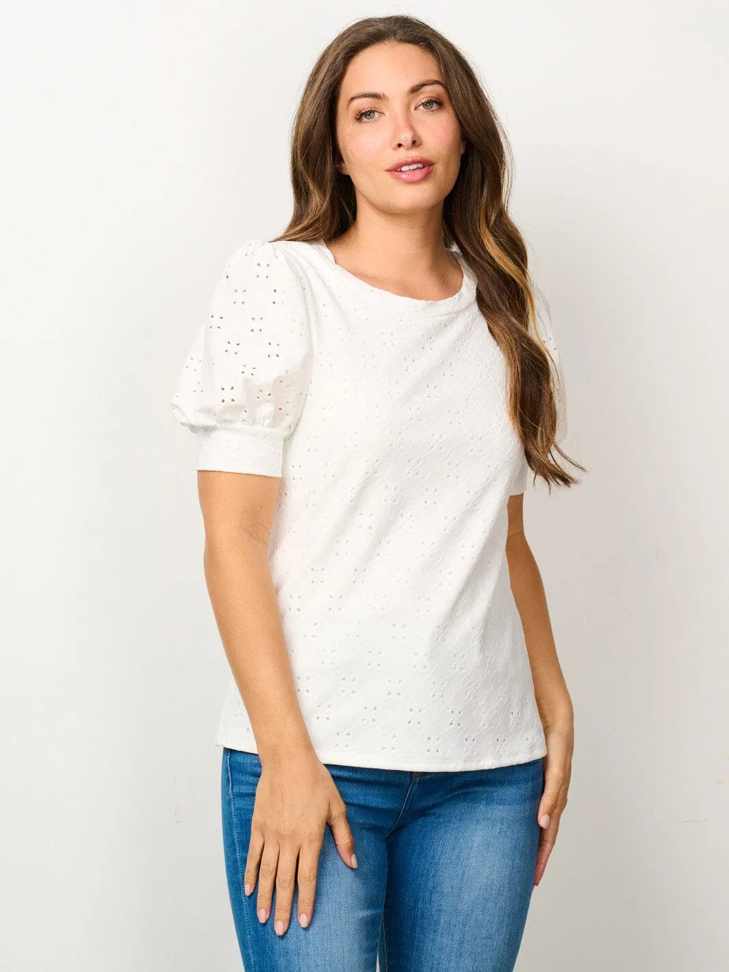WOMEN'S SHORT PUFF SLEEVE EYELET DETAILED BLOUSE TOP