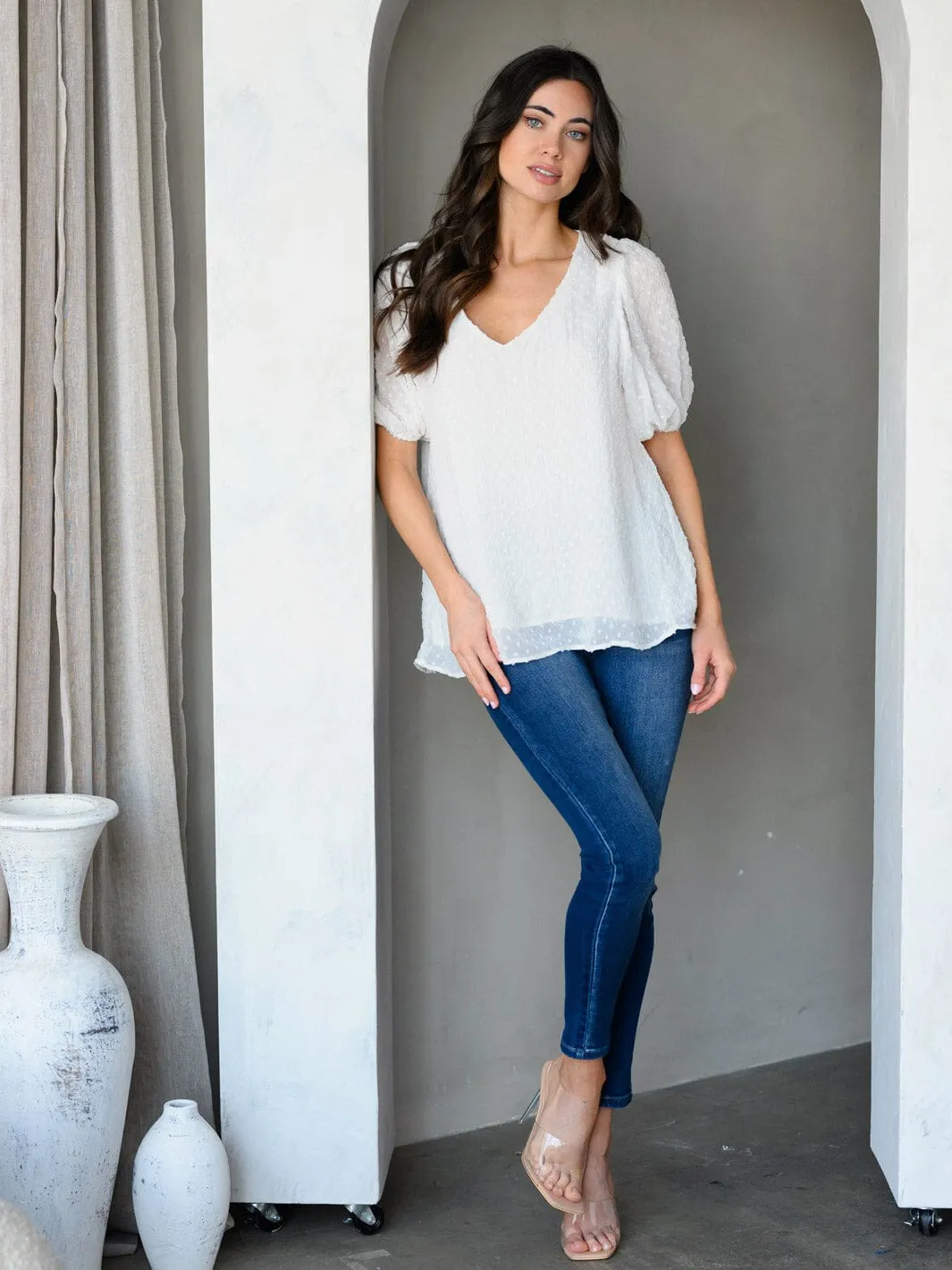 WOMEN'S SHORT SLEEVE V-NECK SWISS DOTS TUNIC TOP
