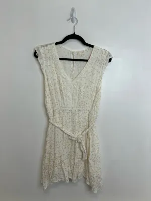 Womens Size Med Misses White Hem & Thread Dress