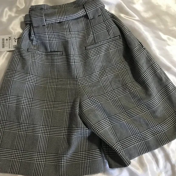 Zara Woman black and white plaid dress shorts