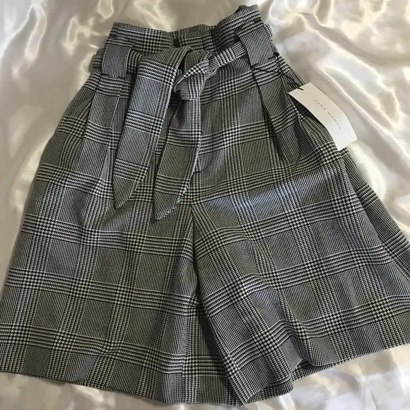Zara Woman black and white plaid dress shorts